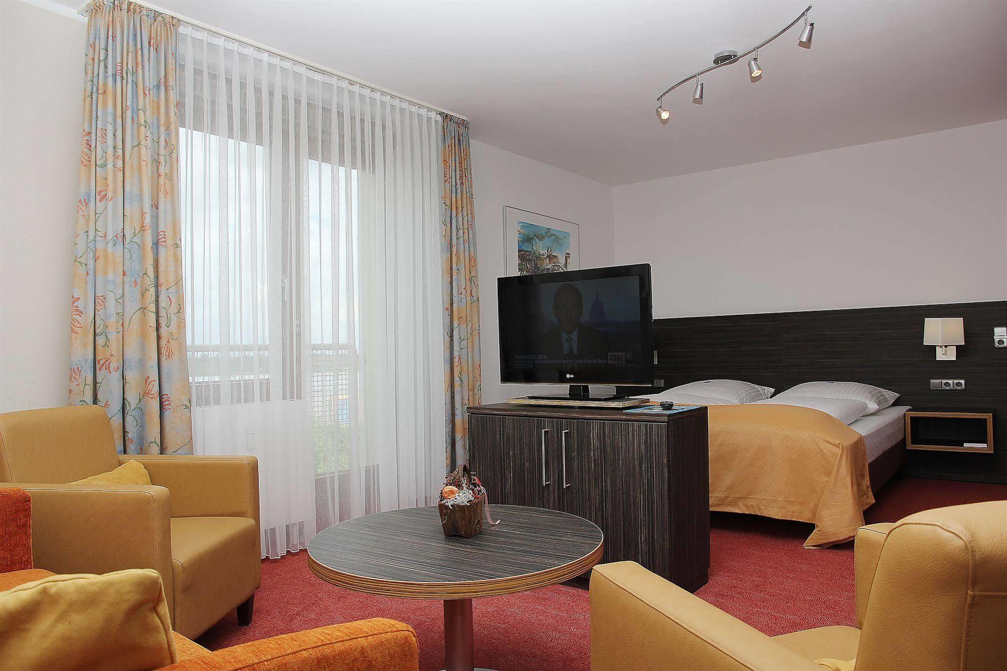 Hotel Gaestehaus Forum Am Westkreuz München Kültér fotó